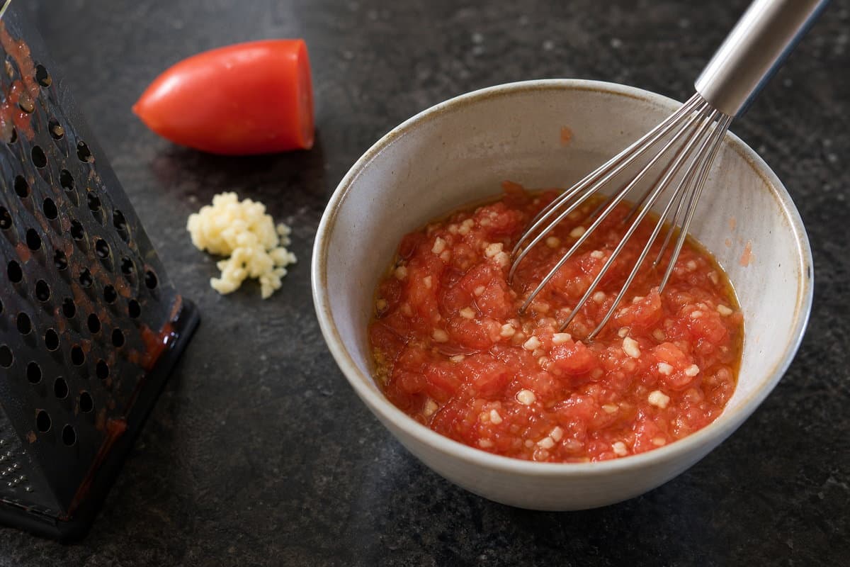 Make the quick sauce