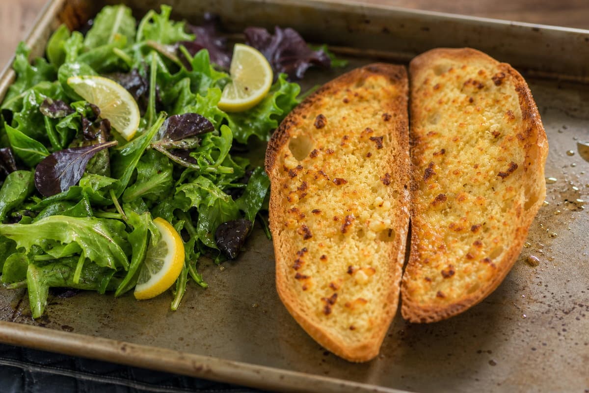 Garlic bread & salad