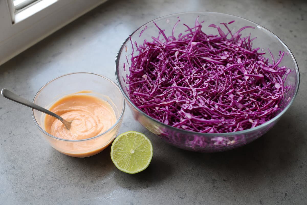 Slaw & spicy mayo